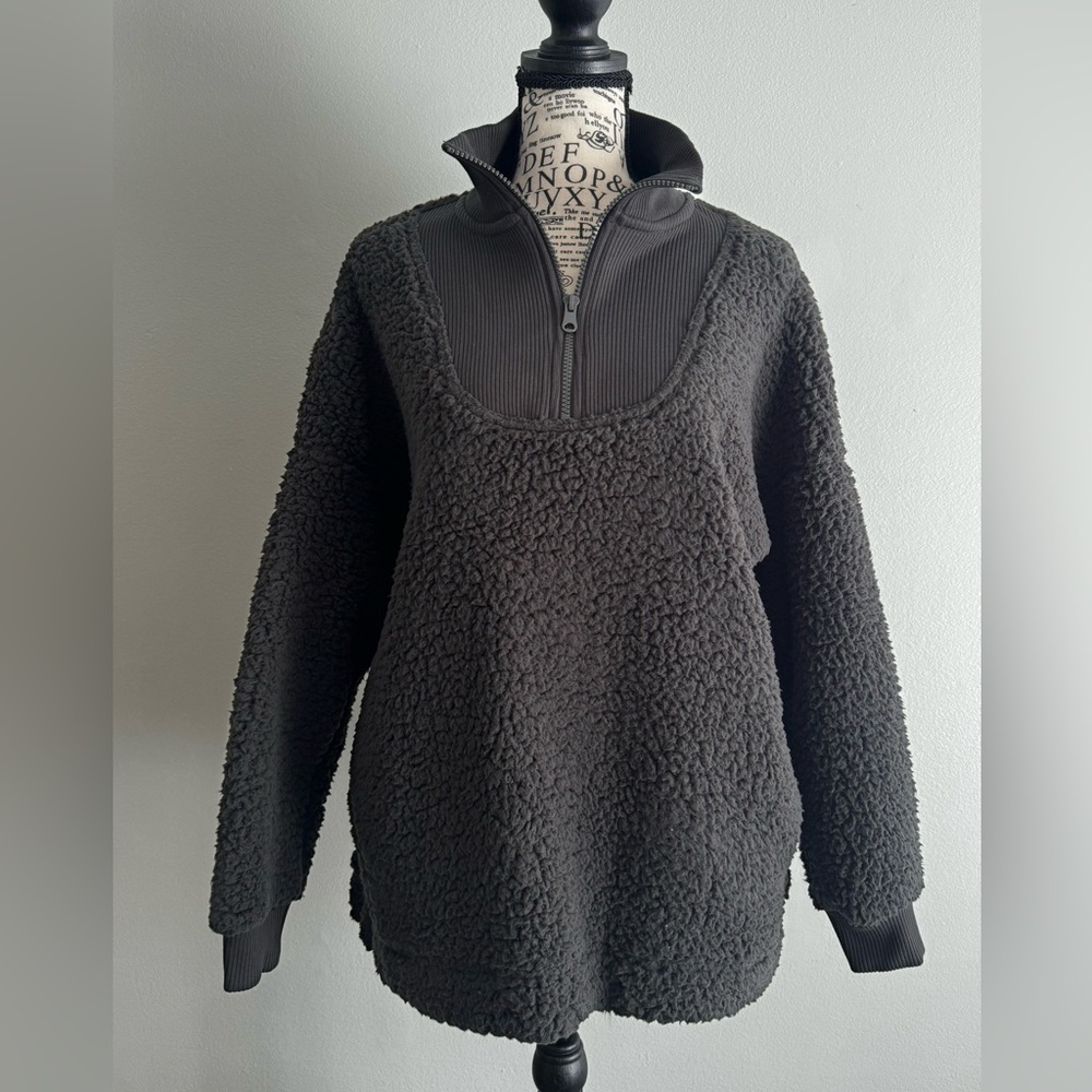 Arie sherpa quarter zip sweatshirt